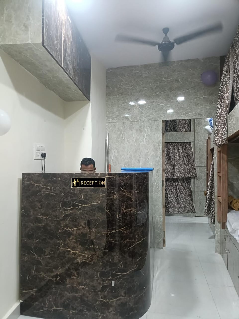 On-site shops, Lobby or reception, bunk bed