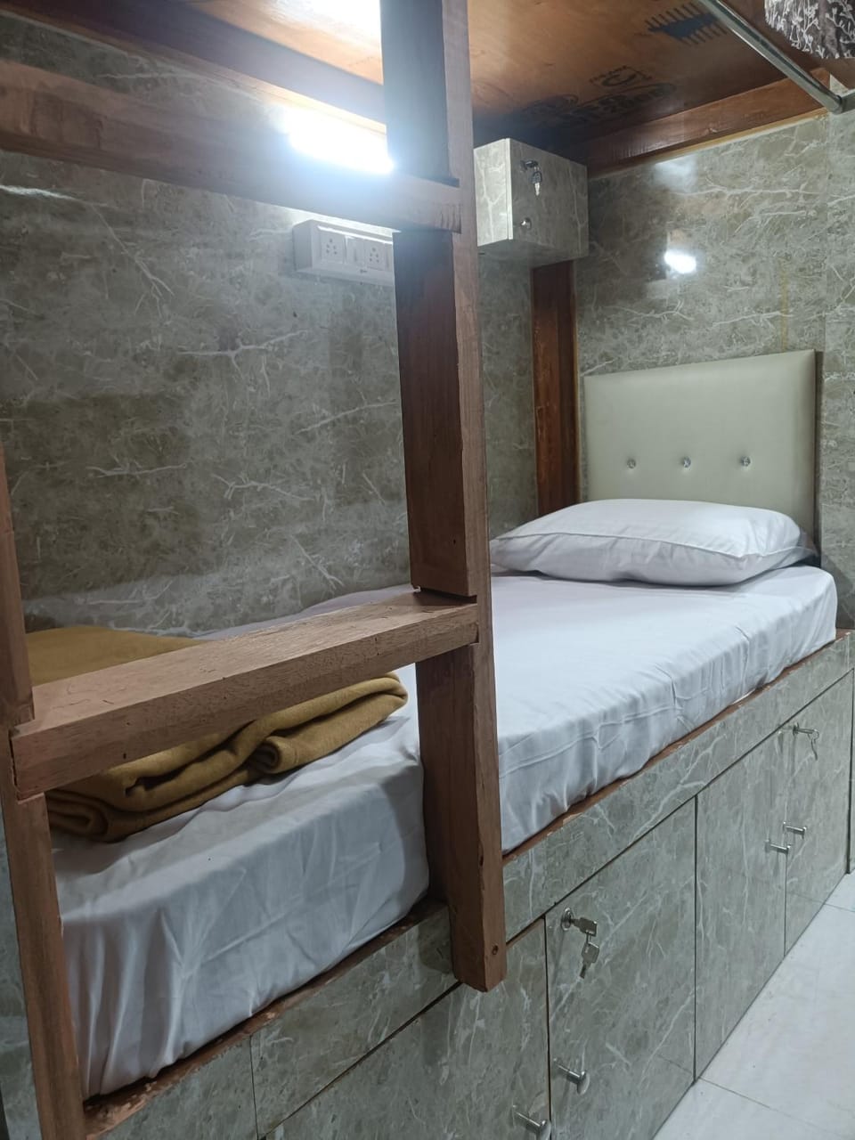 bunk bed