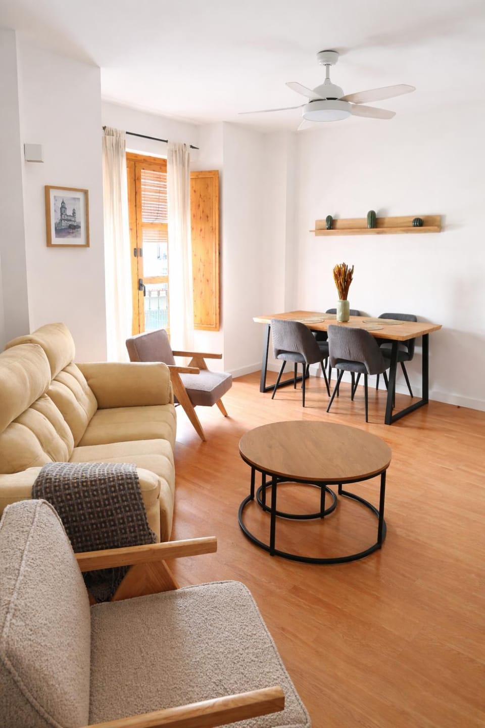 Communal lounge/ TV room