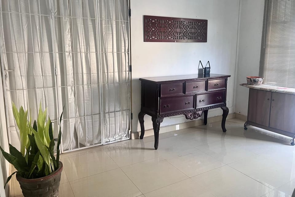 Airport home stay Vacation rental in Western Province