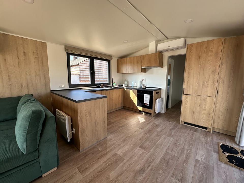 Kitchen or kitchenette, stove, kitchen