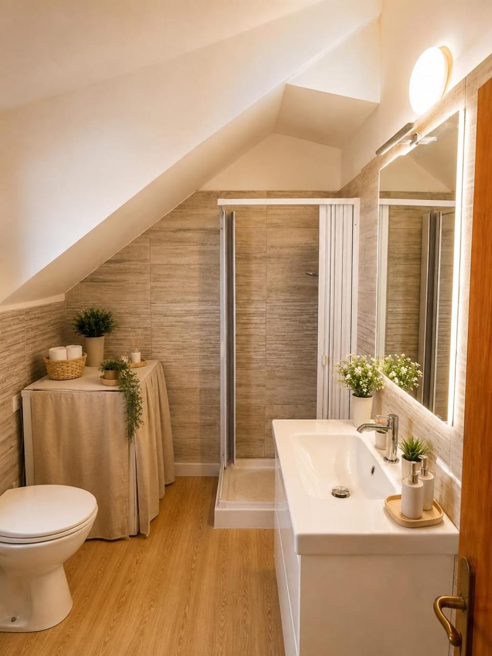 Toilet, Bathroom, towels
