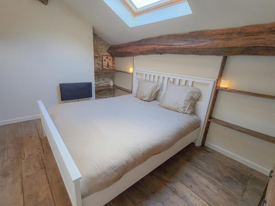 200yr Farmhouse, Fenced Garden & Kids Room House in Grand Est