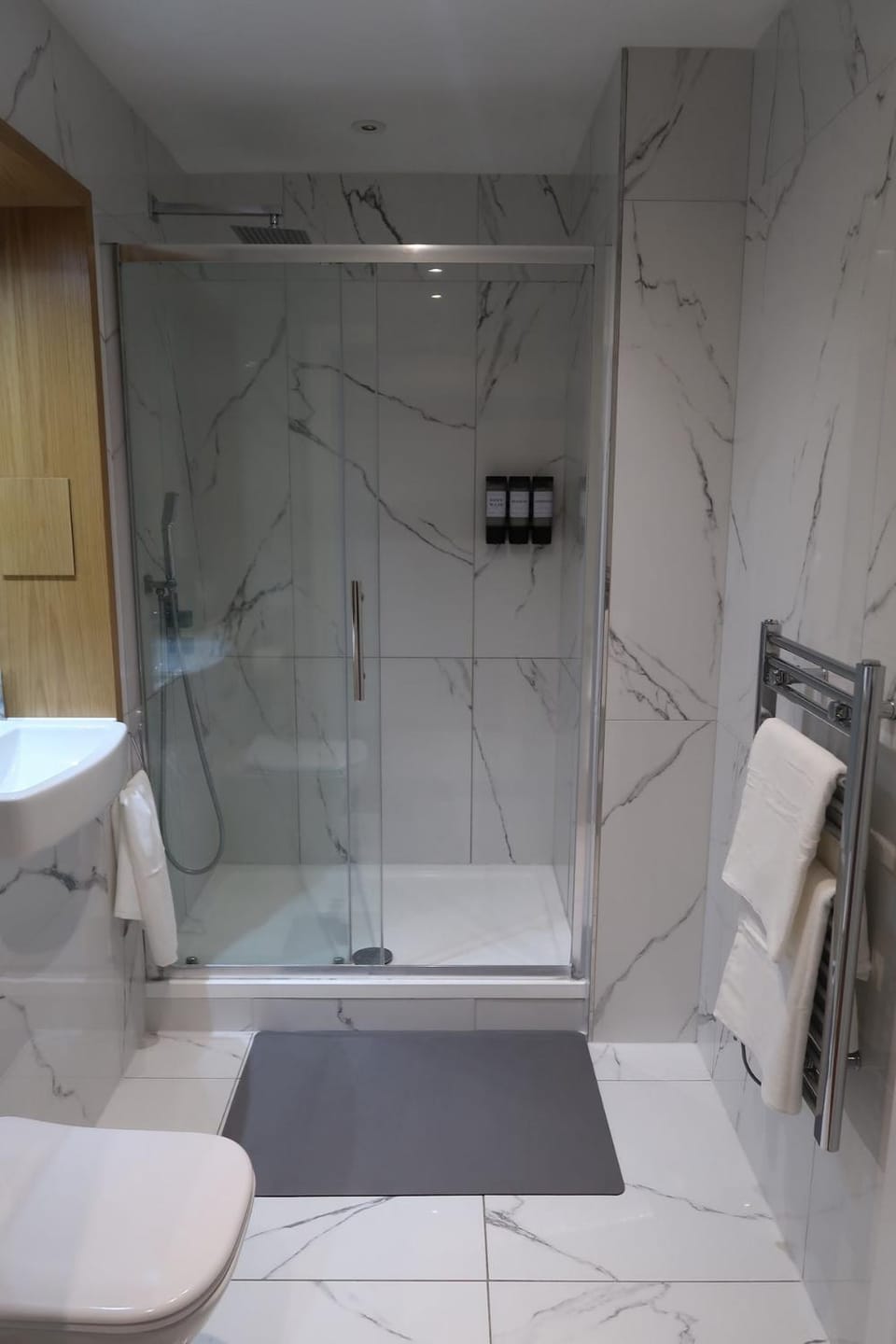 Modern, private and cozy apartment Apartment in Romford