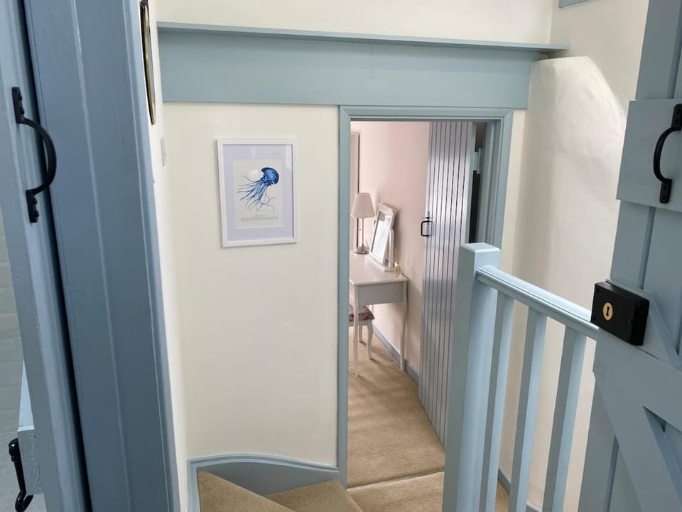 2 Bed Waterside Cottage Newton Ferrers River Views House in Newton Ferrers