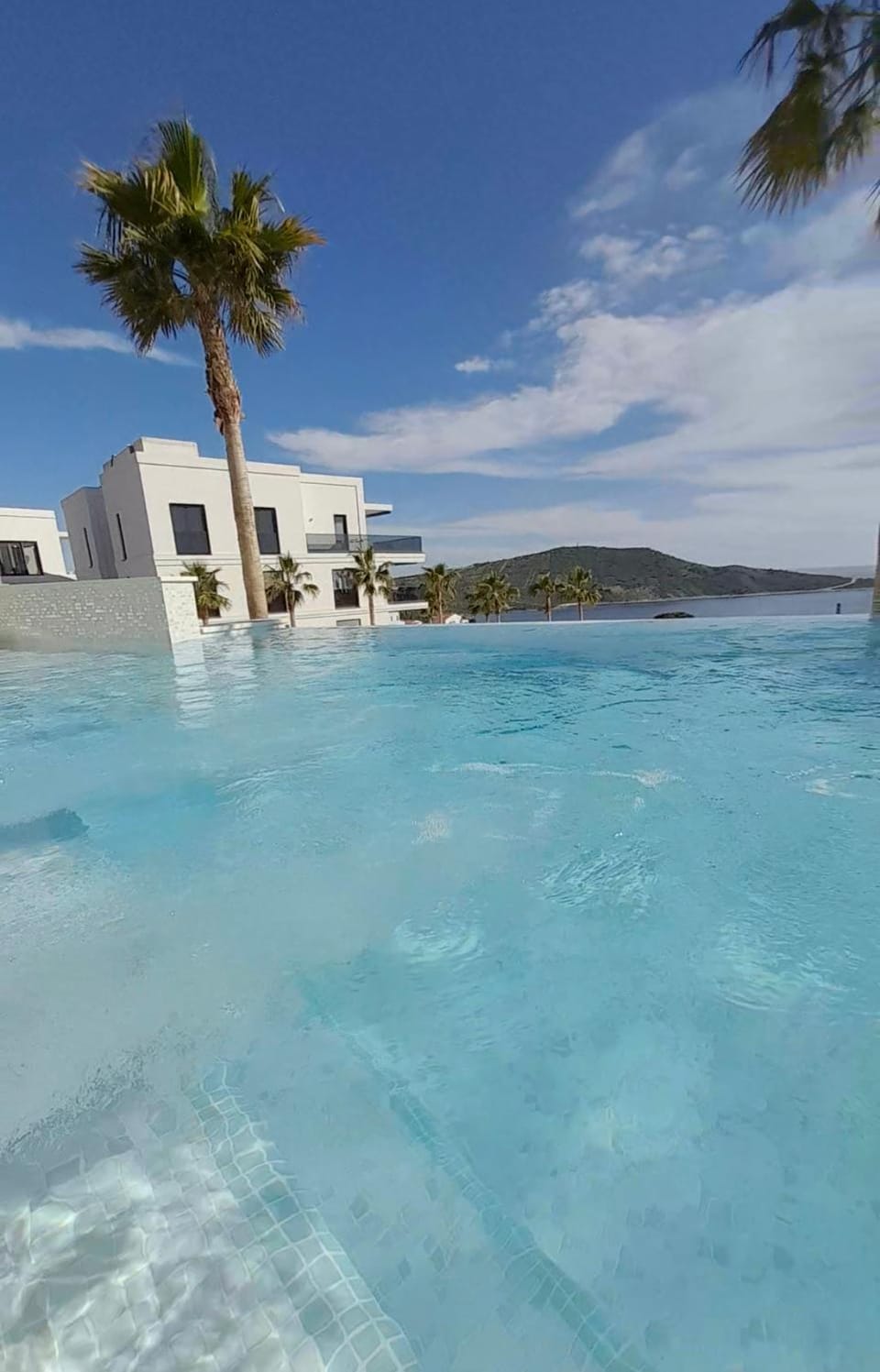Hot Tub, Swimming pool