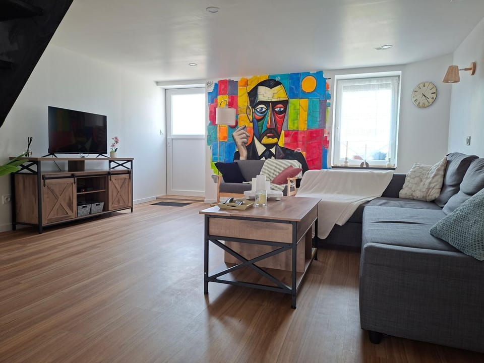 TV and multimedia, Living room, Seating area