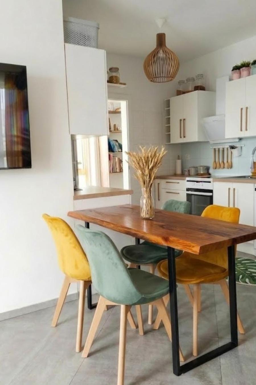 Kitchen or kitchenette, Living room, Dining area, stove