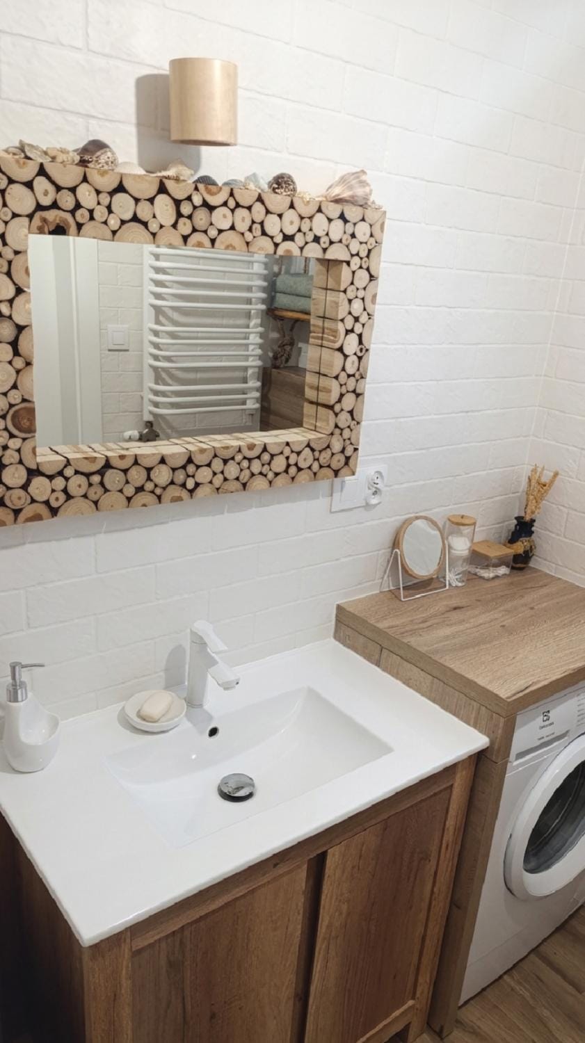 Bathroom, washing machine
