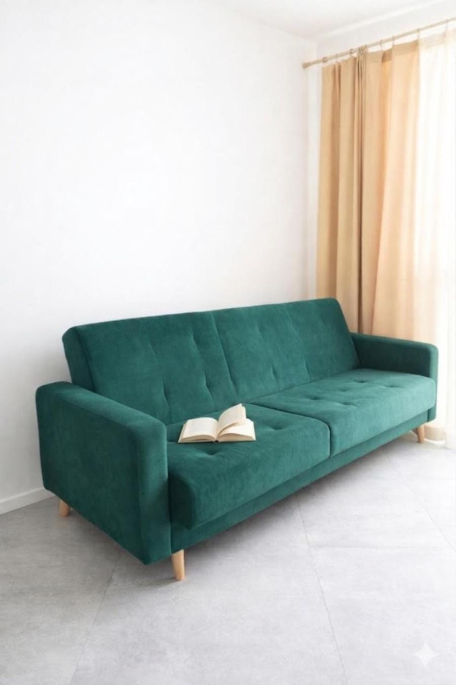 Communal lounge/ TV room, Living room, Seating area