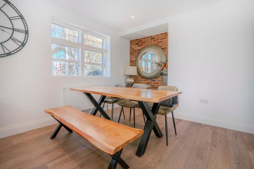 Dining area, Dinner