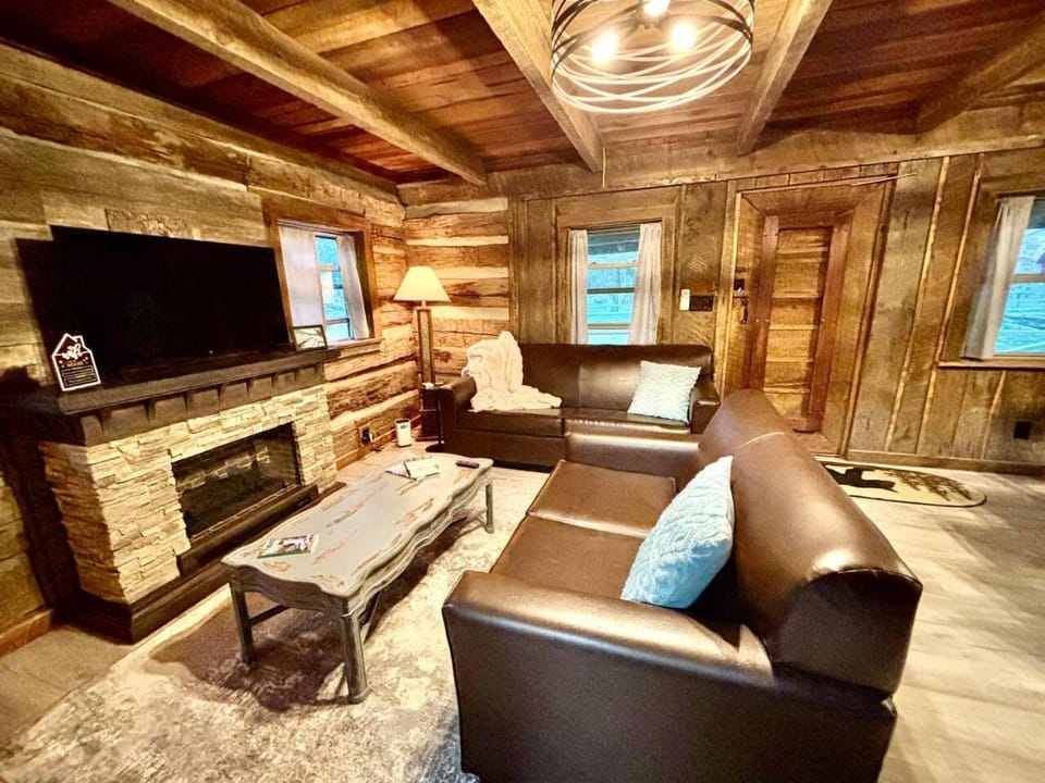 Pigeon Ridge Cabin Cabin in East Fork