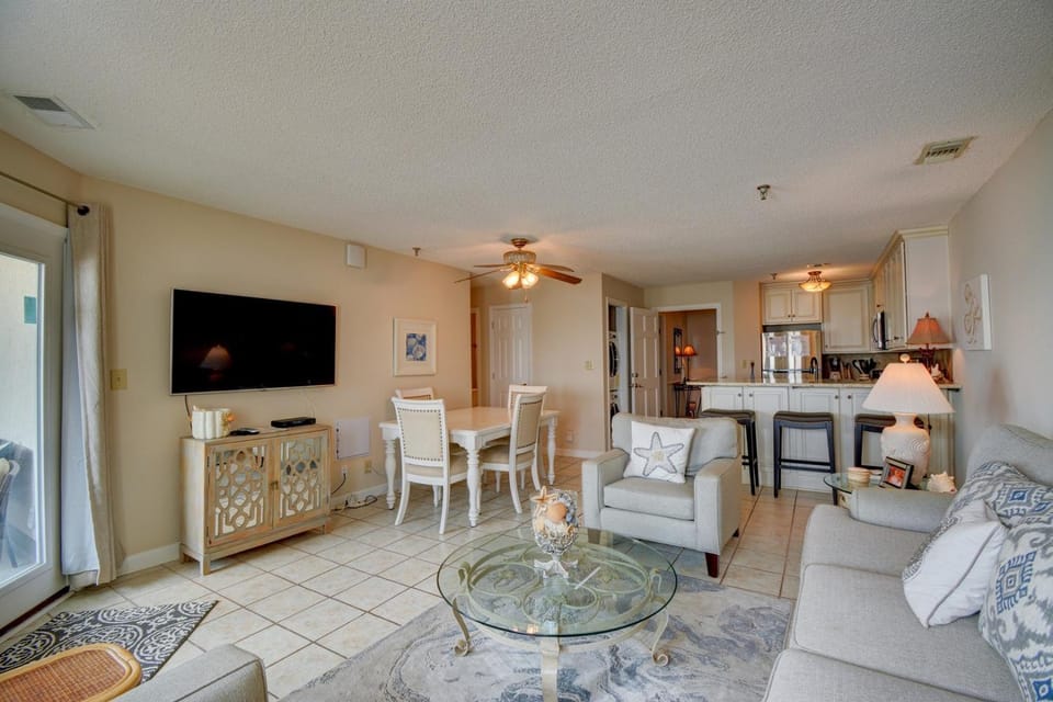 Oceanfront 3BR Villa Capriani 315B in North Topsail Beach, perfect for families! House in North Topsail Beach
