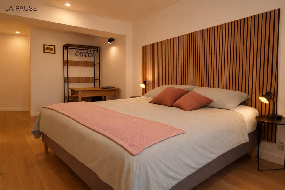 Bed, Bedroom, wardrobe