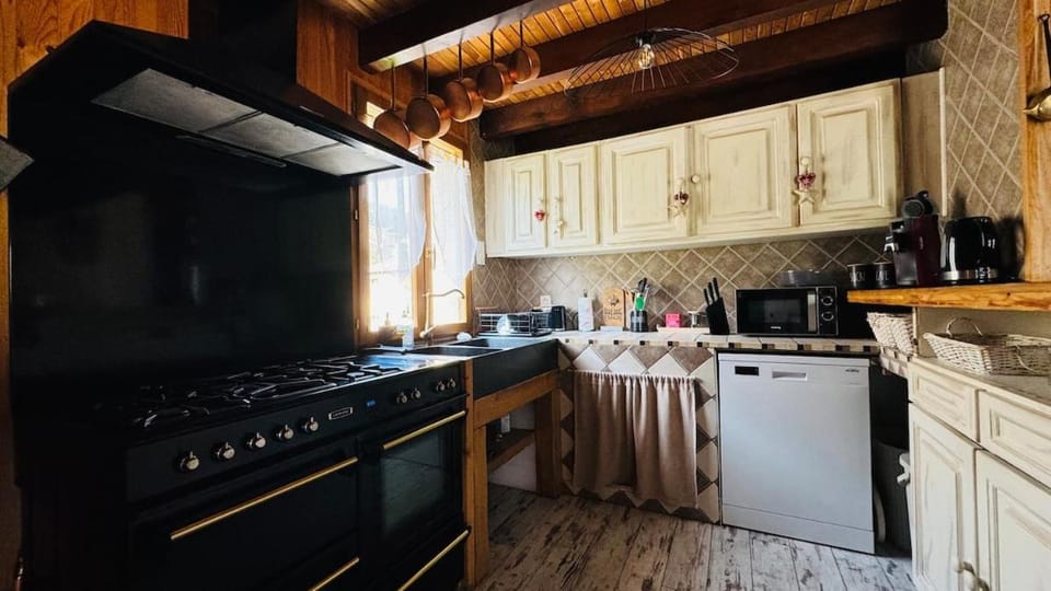 Maison chalet 8 pers - Jardin - Proche station House in Occitanie