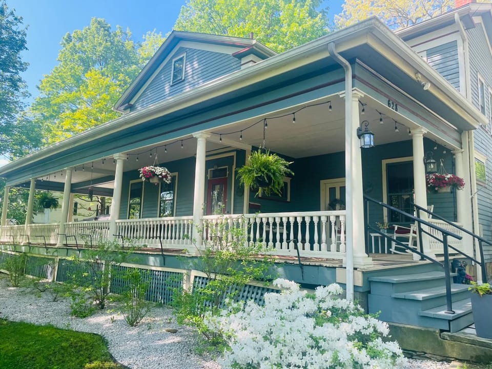 Highland Guesthouse Bed and Breakfast in Lake Erie