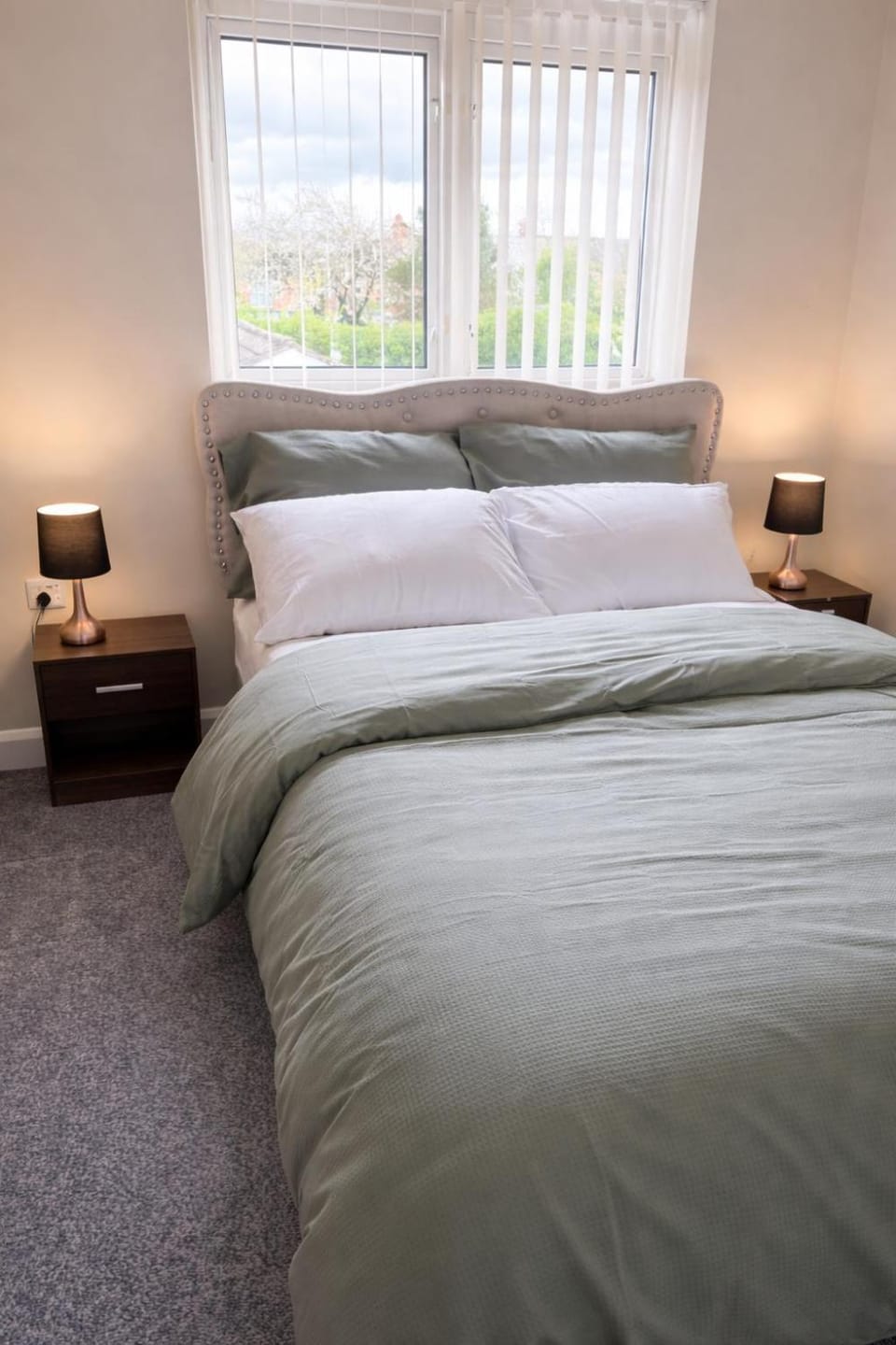 3 bedroom house with pool table Apartment in Coventry