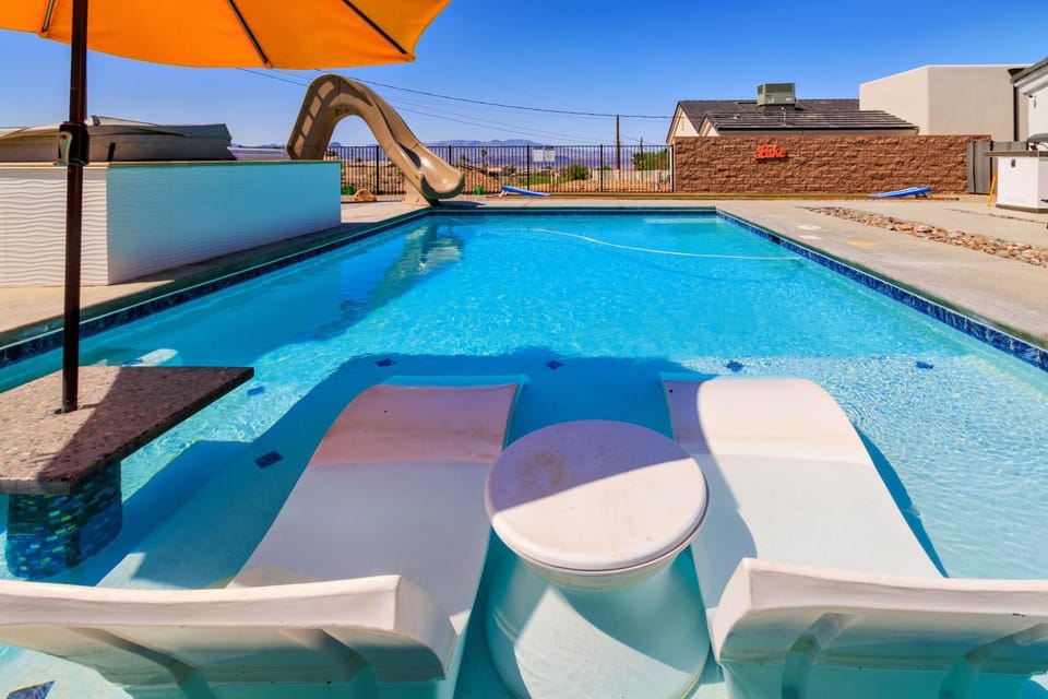 Villa Solara Ultimate Backyard & Gameroom House in Lake Havasu City