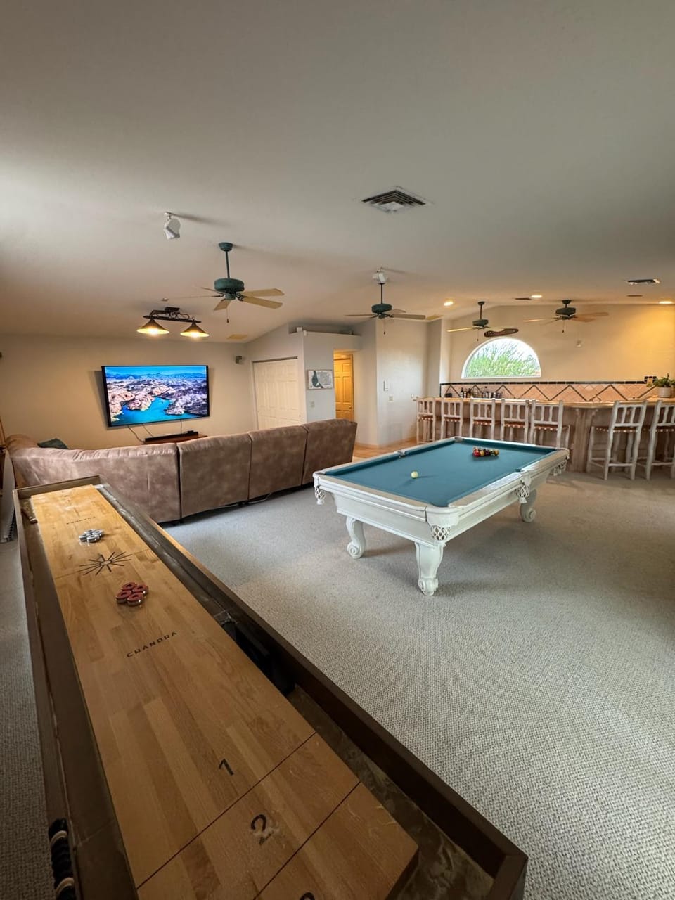 Breakwater Retreat Pool, Spa, Game Room, Boat Parking House in Lake Havasu City