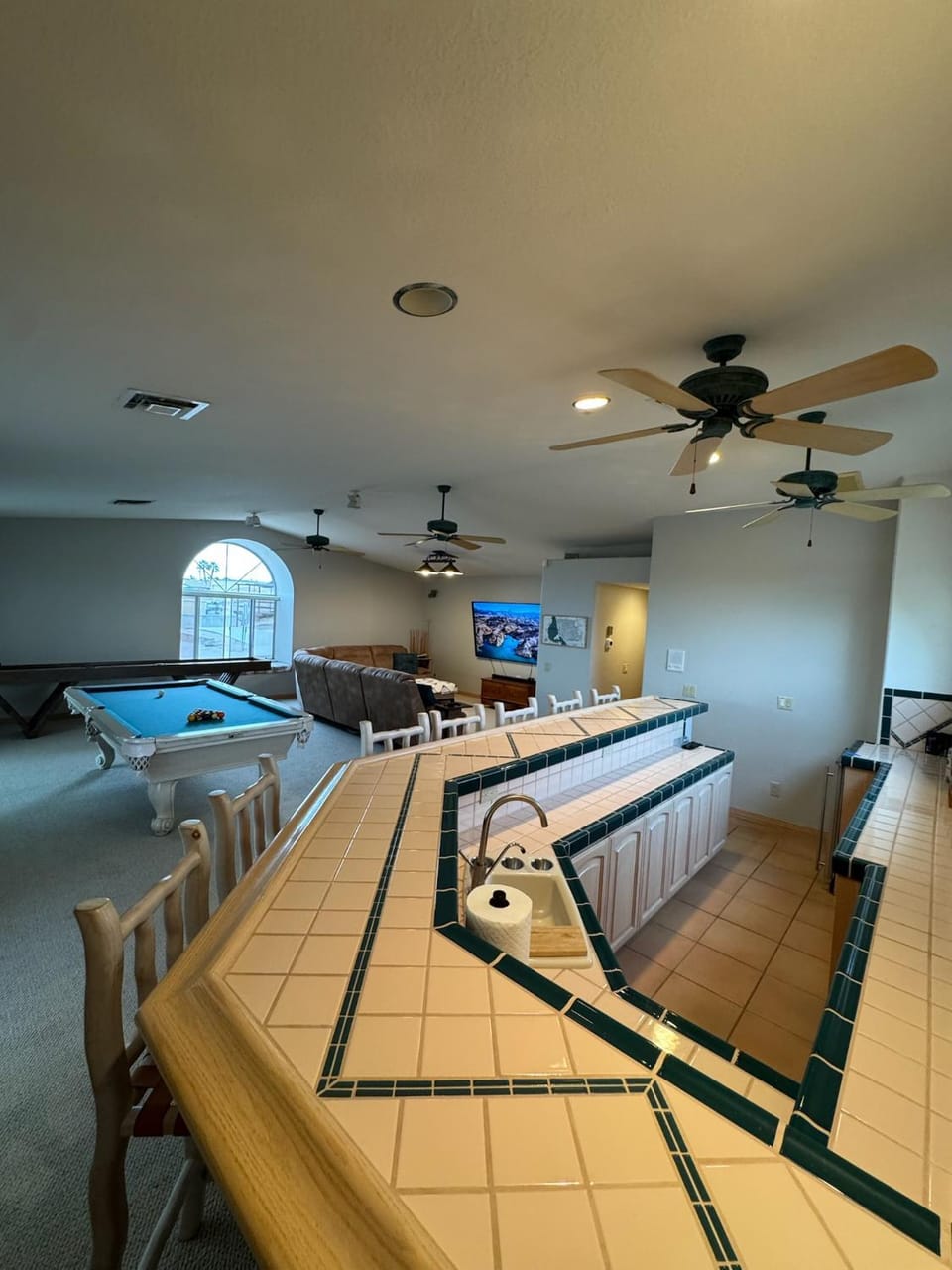 Breakwater Retreat Pool, Spa, Game Room, Boat Parking House in Lake Havasu City