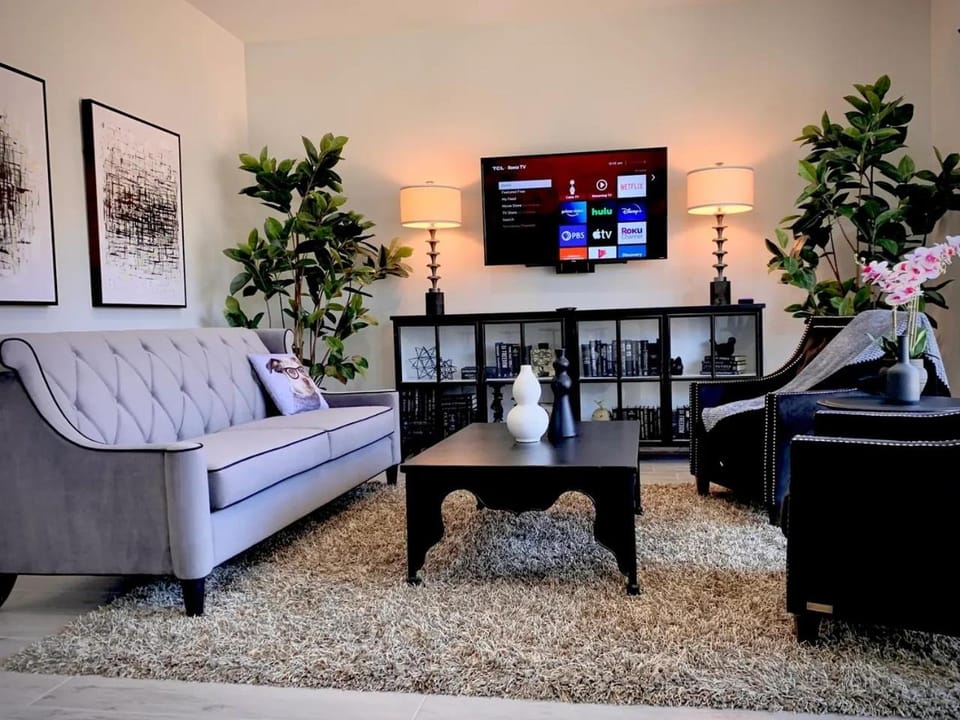 Parker Strip Vacation Villa House in Earp