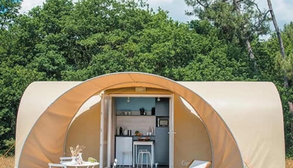 Camping de Pougues les Eaux - Gaia vacances Campground/ 
RV Resort in Bourgogne-Franche-Comté