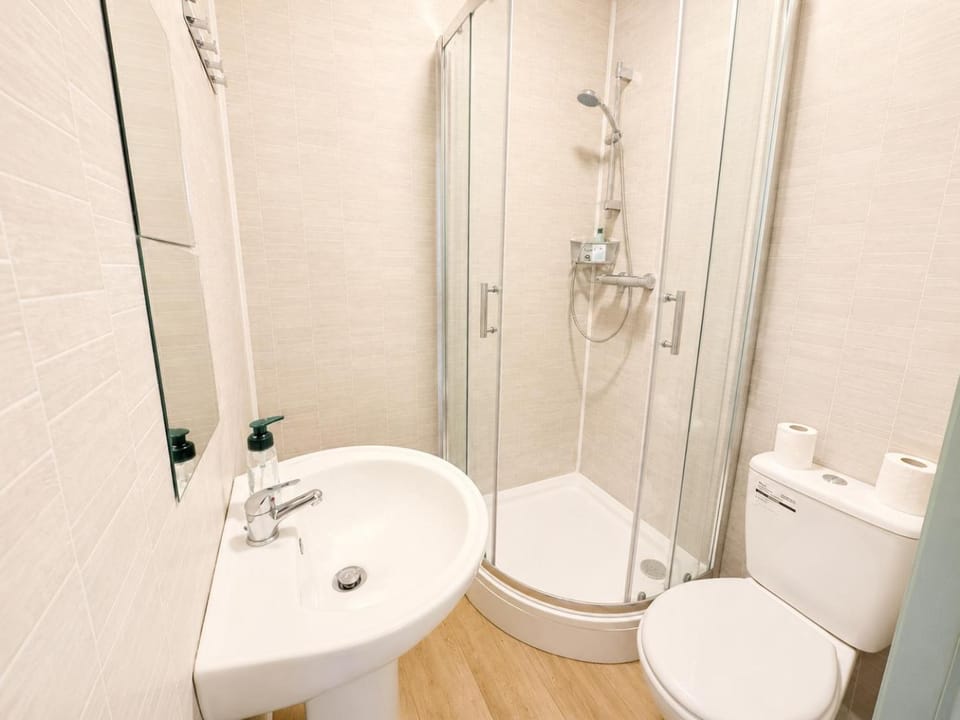 Shower, Toilet, Bathroom, bidet