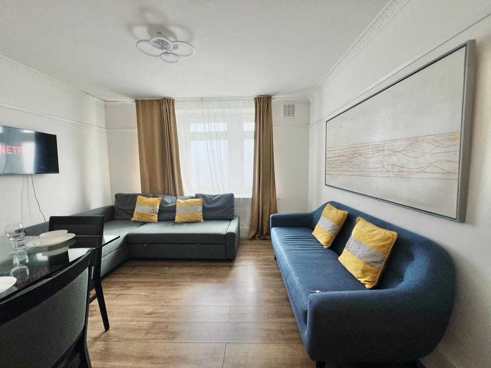 Stockwell apartment 1 minute walk to underground Apartment in London