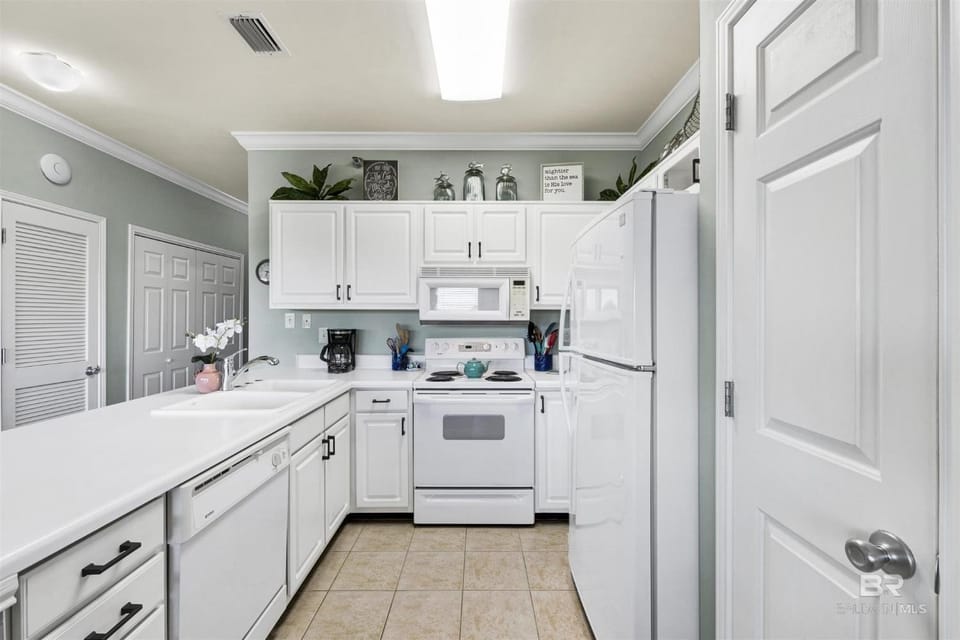 Romar Lakes 304E condo Apartment in Orange Beach