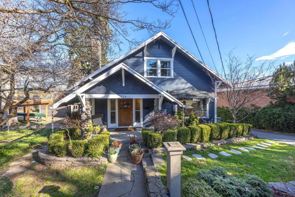 State Of Chill House in Hood River