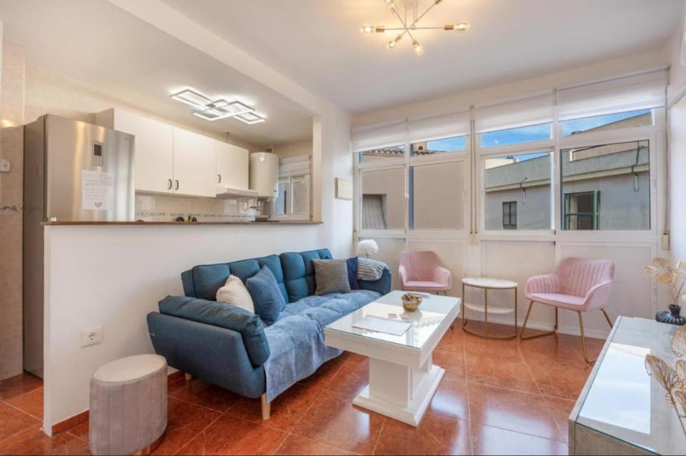 Communal lounge/ TV room, Living room, Lounge or bar