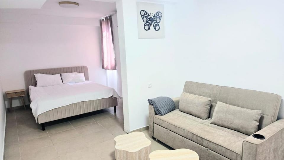 3 bedrooms and an attached shelter Apartment in Eilat