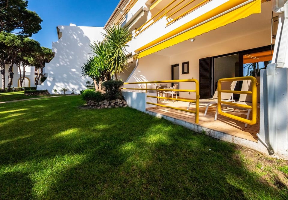 Property building, Balcony/Terrace