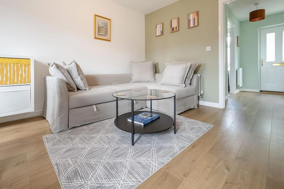 Oxford Holiday Home Near City Centre - Sleeps 5 House in Oxford