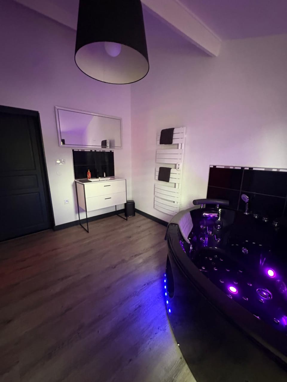 maison romantique avec spa privé Apartment in Centre-Val de Loire