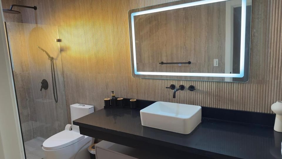 Private Rooftop Jacuzzi Luxury Penthouse Sleeps 8 Apartment in La Romana