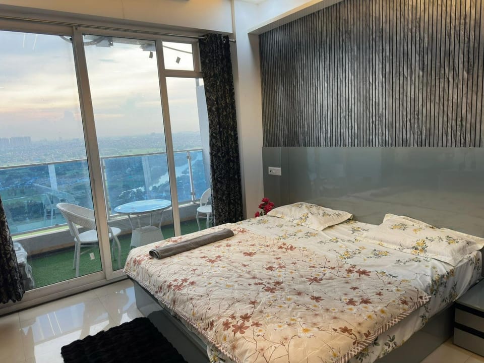 Luxury studios Apartment in Noida