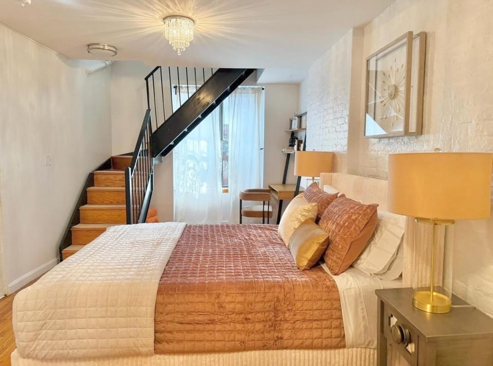 Gorgeous 2 Bedroom 2 baths NYC Oasis Apartment in East Village