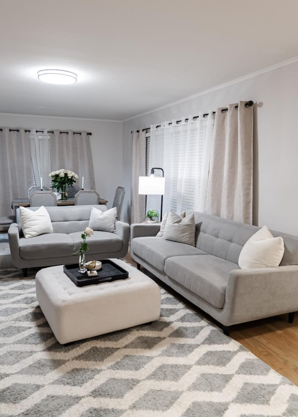 Living room, Seating area