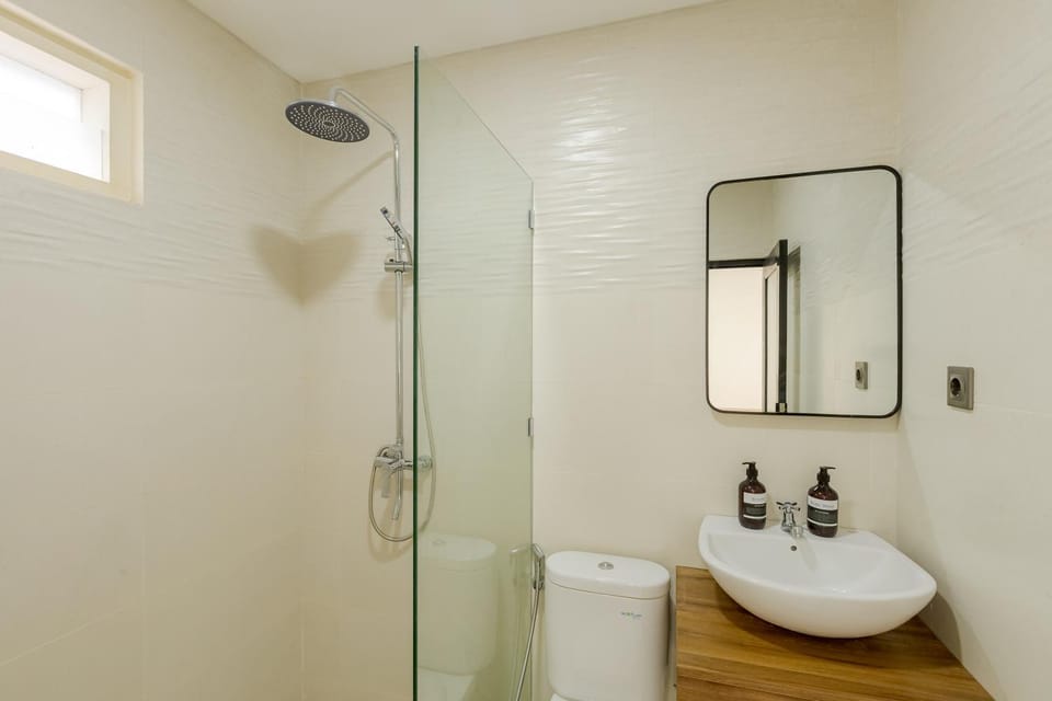 Shower, Bathroom, towels