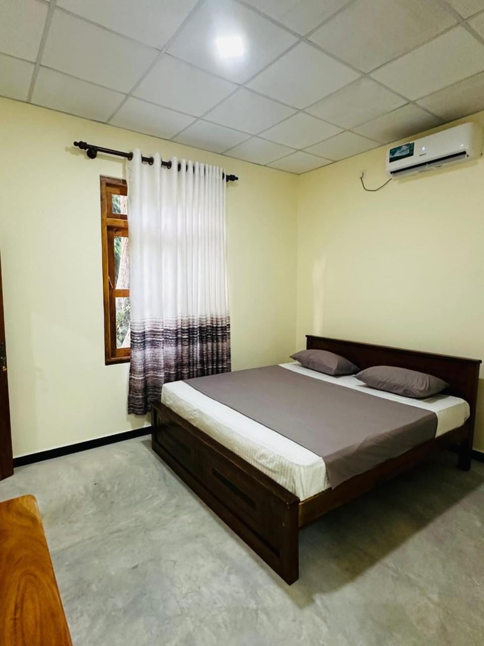 Bed, Photo of the whole room, Bedroom, air conditioner