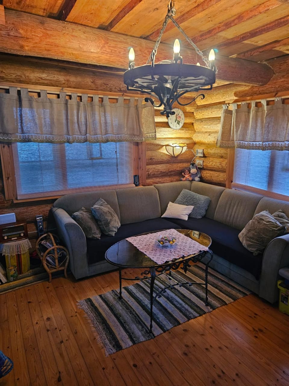 Pitsinina Log House House in Estonia