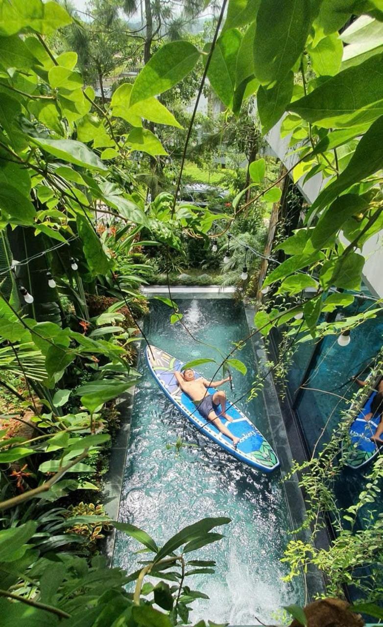 Hot Tub, Swimming pool, Sports