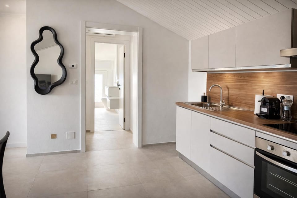 kitchen, air conditioner