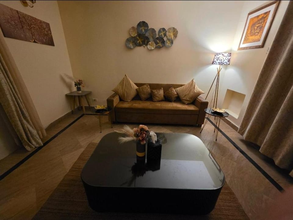 4 bedrooms spacious house in valencia town lahore Apartment in Lahore
