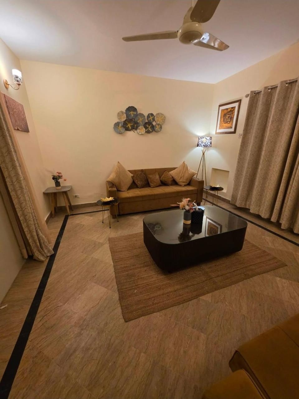 4 bedrooms spacious house in valencia town lahore Apartment in Lahore