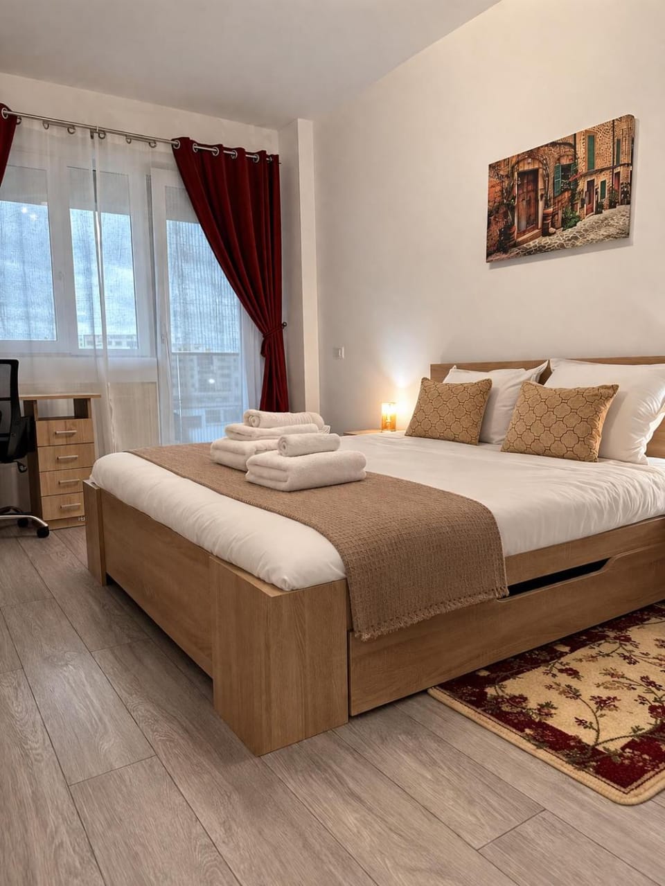 City View Apartment with Private Balcony Apartment in Romania