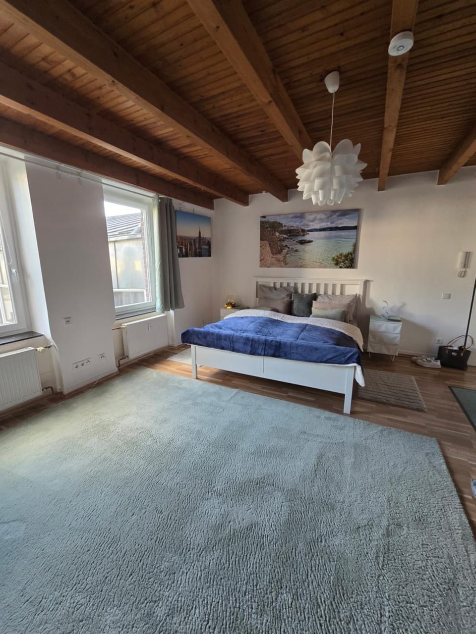 Photo of the whole room