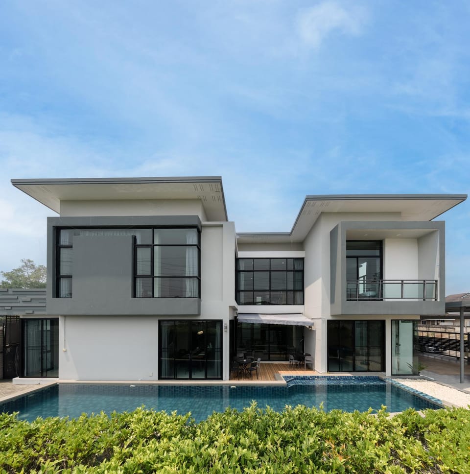 Property building, Pool view, Swimming pool