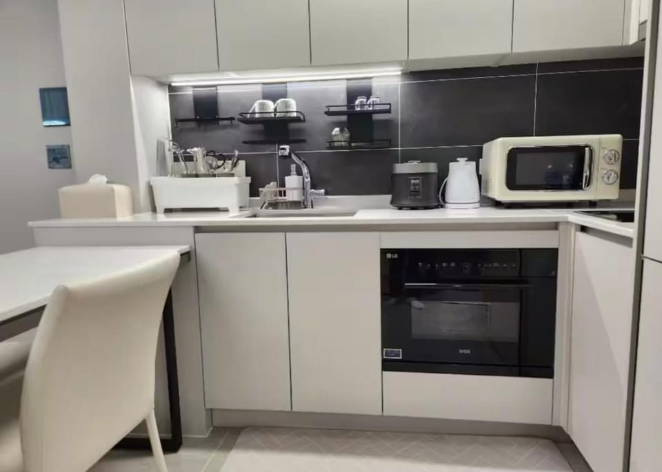 광안비치스테이&Spa Apartment in Busan